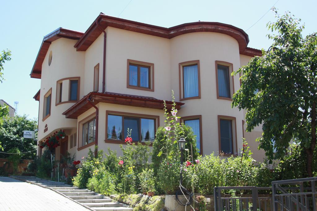 Pensiunea Kenza Târgu-Mureş Exteriör bild